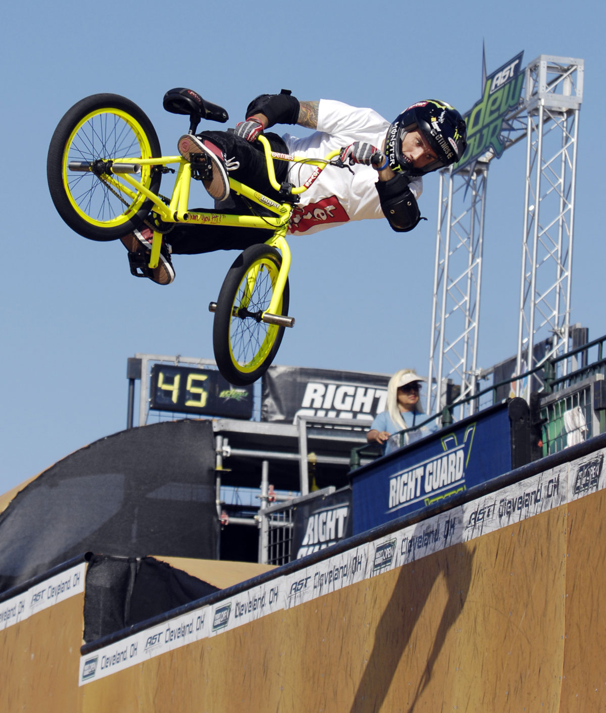 bmx_vert_finals_-_right